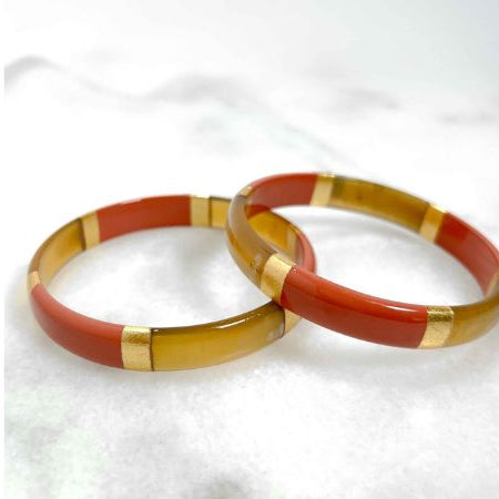 bracelet-jonc-saumon-et-feuilles-dor-en-corne-veritable-12-cm