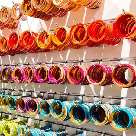 Bracelets en corne véritable et feuilles d'or